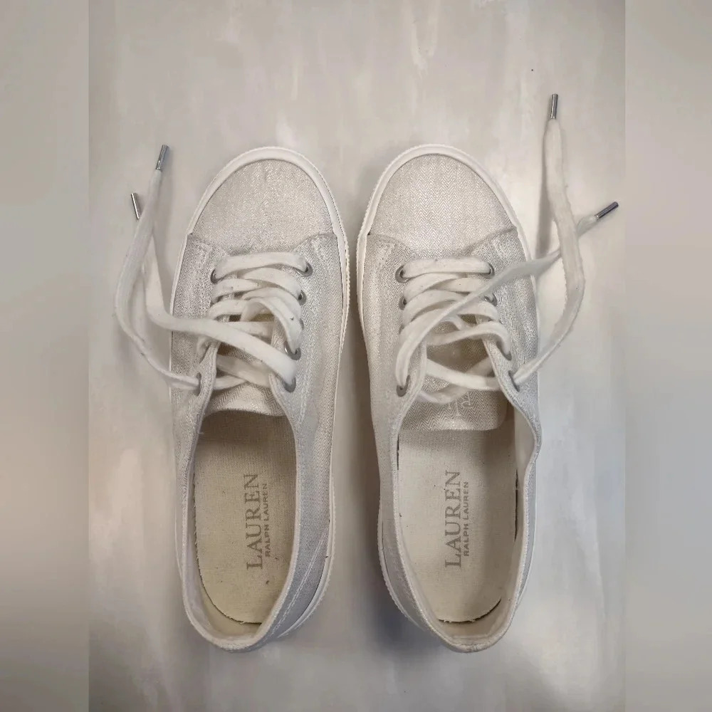 Lauren Ralph Lauren size 6b Jolie white & gold herringbone lace up flat sneakers